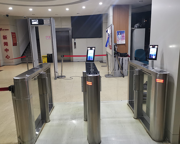 元一智能科技：常見的出入口閘機有哪些？